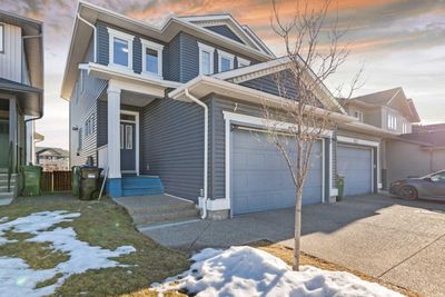 199 Evanswood Cir Nw, Home with 4 bedrooms, 3 bathrooms and 4 parking in Calgary AB | Image 2