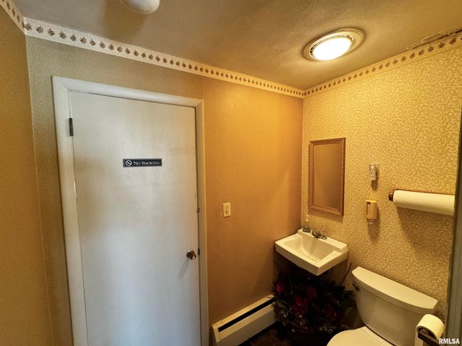 1005 Se 3 Rd St, Home with 0 bedrooms, 0 bathrooms and null parking in Aledo IL | Image 10