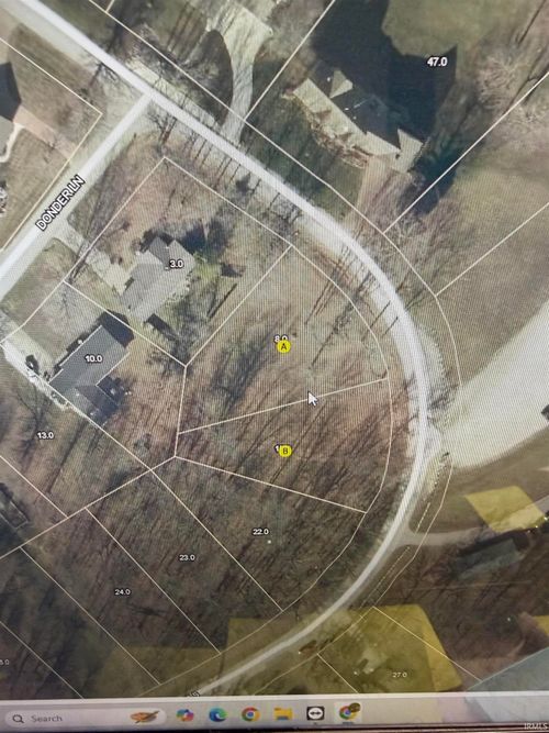 235 W Prancer Drive, Santa Claus, IN, 47579 | Card Image