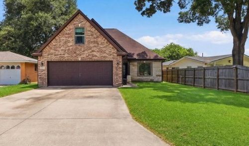 616 S 7th St, Nederland, TX, 77627-2628 | Card Image