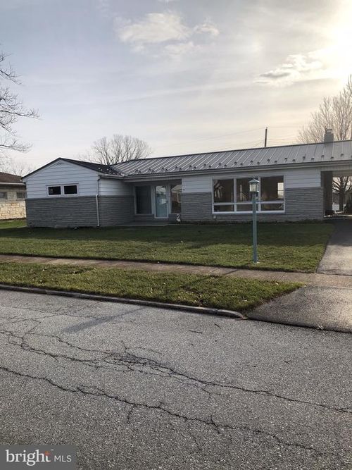 273 Dogwood Dr, HUMMELSTOWN, PA, 17036-2607 | Card Image