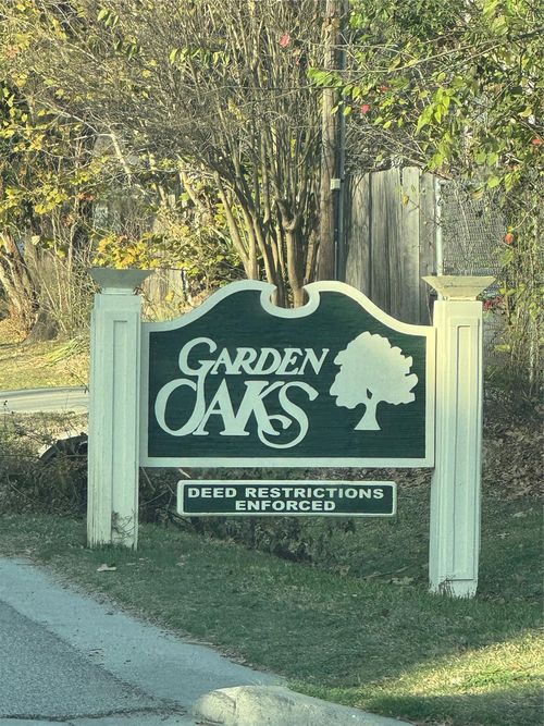 951 W 41st St, Houston, TX, 77018-5301 | Card Image