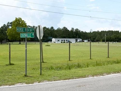 4224 Horse Pen Bay Rd, Aynor, SC, 29511-4064 | Card Image
