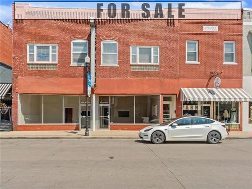 114-110-114 E Broadway St, Excelsior Springs, MO, 64024-2529 | Card Image