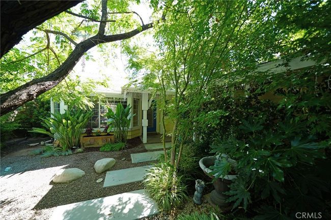 27768 Crookshank Dr, House other with 3 bedrooms, 2 bathrooms and 2 parking in Santa Clarita CA | Image 5