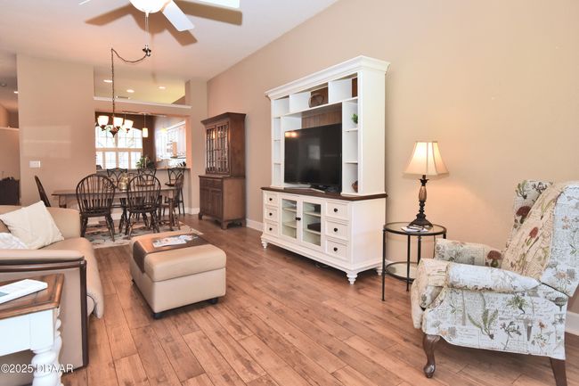 Fmaily, dining, kitchen | Image 35