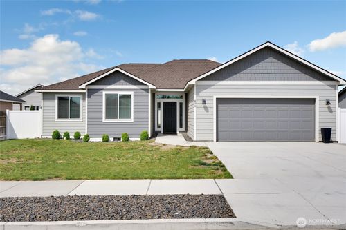409 S Trillium Way, Moses Lake, WA, 98837-3357 | Card Image