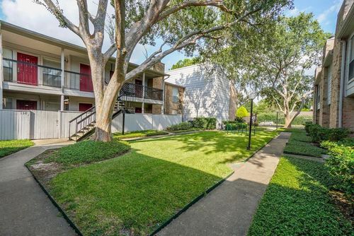 apt-138-2110 Wilcrest Dr, Houston, TX, 77042-2654 | Card Image