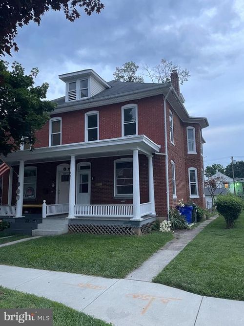 328 Westside Ave, HAGERSTOWN, MD, 21740-4556 | Card Image