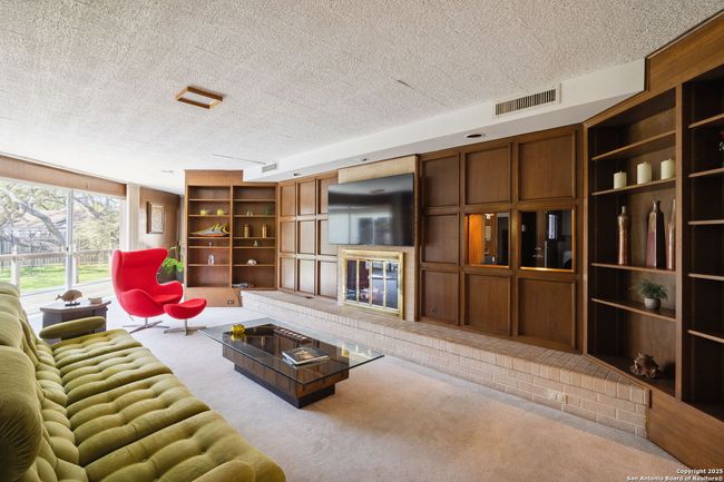 225 Carolwood Dr, House other with 3 bedrooms, 2 bathrooms and null parking in Castle Hills TX | Image 13