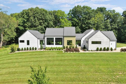 104 Apple Valley Ln, Granville, OH, 43023-4302 | Card Image
