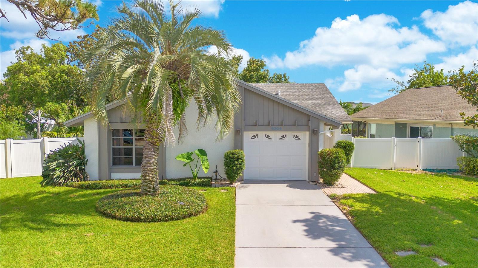 Fernbrook Ct, Orlando, FL 32822