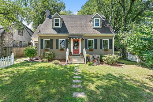 2017 Sweetbriar Ave, Nashville, TN, 37212-5413 | Card Image