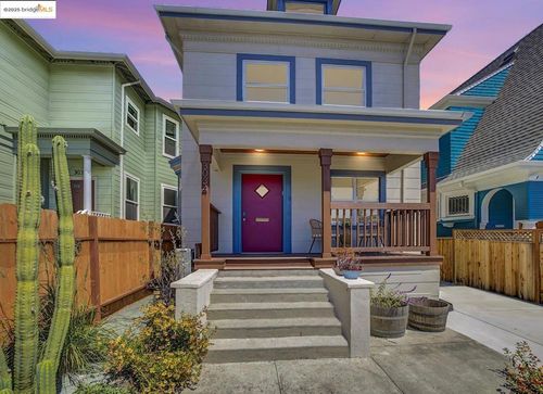3034 Martin Luther King Jr Way, Oakland, CA, 94609-2927 | Card Image