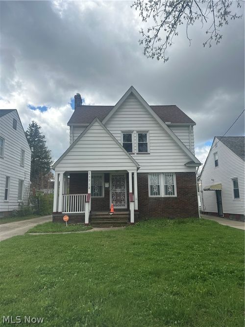 15712 Judson Dr, Cleveland, OH, 44128-2150 | Card Image