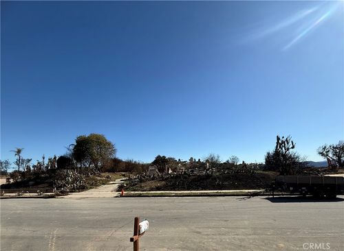 3130 Old Coach Dr, Camarillo, CA, 93010-1626 | Card Image