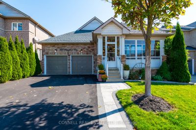 365 Woodfern Way, House other with 2 bedrooms, 3 bathrooms and 4 parking in Newmarket ON | Image 2