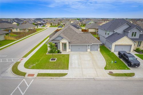 134 Nathaniel Dr, Taylor, TX, 76574-4535 | Card Image
