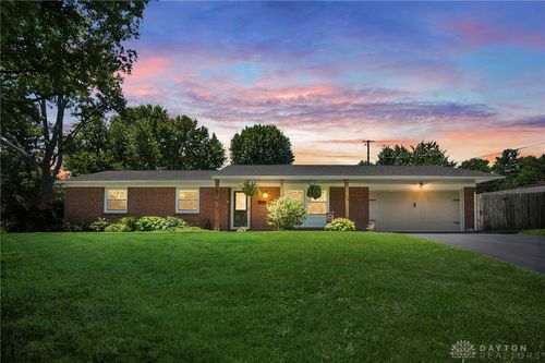 2376 Portage Path, Bellbrook, OH, 45305-1711 | Card Image