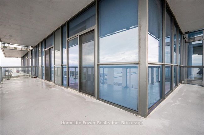 2102 - 1 Hurontario St, Condo with 2 bedrooms, 3 bathrooms and null parking in Mississauga ON | Image 37