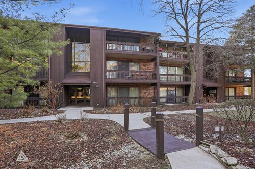w3-9609 Austin Ave, Oak Lawn, IL, 60453-2859 | Card Image