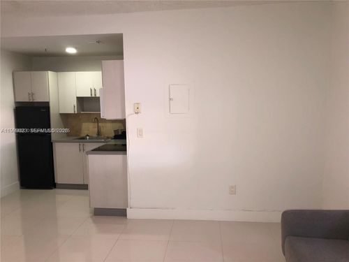 apt-310-2730 Collins Ave, Miami Beach, FL, 33140-4499 | Card Image