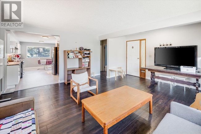 798 Kipling St, House other with 3 bedrooms, 2 bathrooms and 4 parking in Trail BC | Image 14