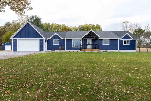 4086 S Schrieber Rd, Hemlock, MI, 48626-9517 | Card Image