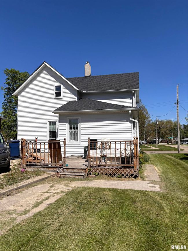 451 S Grove St, House other with 3 bedrooms, 2 bathrooms and null parking in Kewanee IL | Image 13