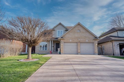 97 Mctaggart Crt, London, ON, N5X3L9 | Card Image