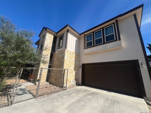 618 Wagon Wheel Dr, Canyon Lake, TX, 78133-5614 | Card Image