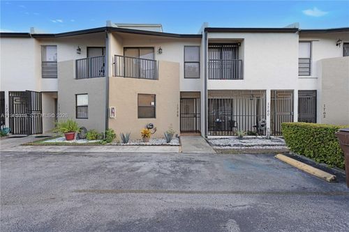 1758-1758 W 58th St, Hialeah, FL, 33012 | Card Image