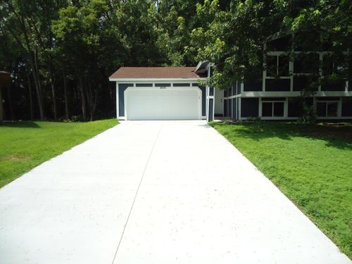 8205 Queen Ave N, Brooklyn Park, MN, 55444-1513 | Card Image