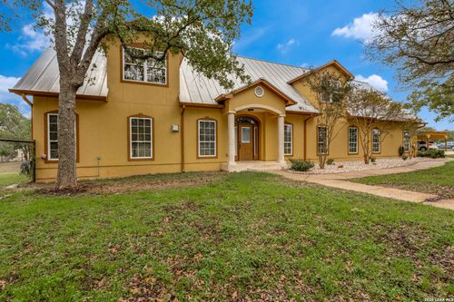 201 Yucca Cyn, Spring Branch, TX, 78070-8004 | Card Image