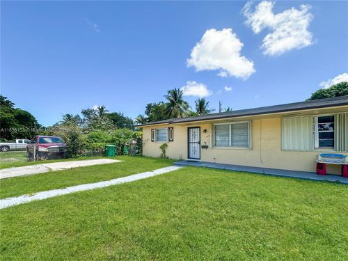 1050-1050 Nw 103rd St, Miami, FL, 33150-1036 | Card Image