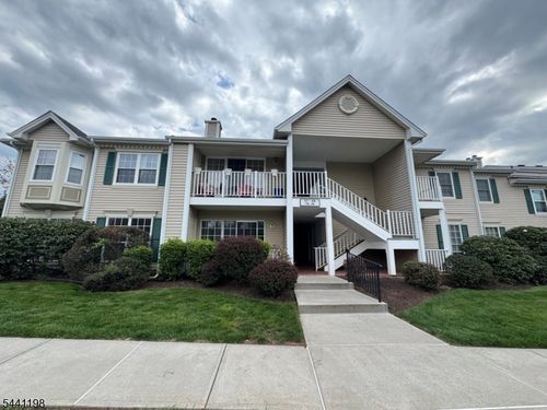 101 Reading Cir, Bridgewater, NJ, 08807-7026 | Card Image
