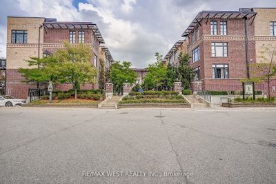 22 - 8169 Kipling Ave, Condo with 2 bedrooms, 2 bathrooms and 1 parking in Vaughan ON | Image 1