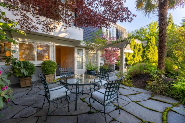 1330 Sinclair Street, House other with 4 bedrooms, 3 bathrooms and 3 parking in West Vancouver BC | Image 2