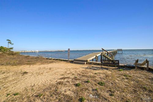 7140 Blue Jack Dr, Navarre, FL, 32566-7304 | Card Image