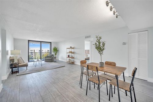 512-6193 Rock Island Rd, Tamarac, FL, 33319-2534 | Card Image