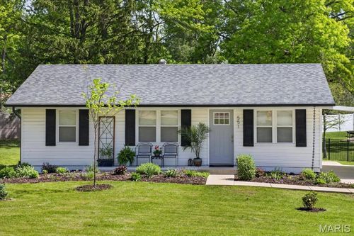 551 Saint Josephs Dr, Ballwin, MO, 63021-4826 | Card Image