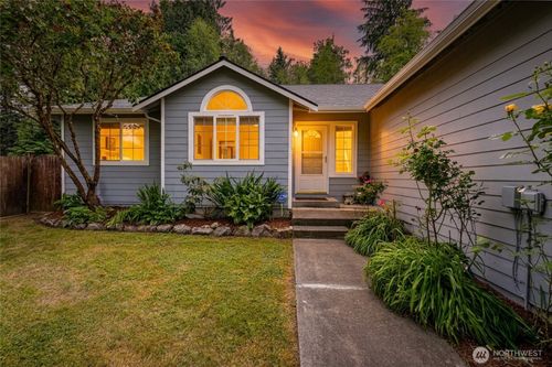 15515 88th Drive Nw, Stanwood, WA, 98292 | Card Image