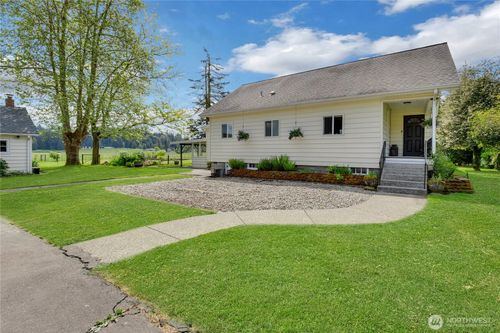 39614 264th Ave Se, Enumclaw, WA, 98022-8876 | Card Image