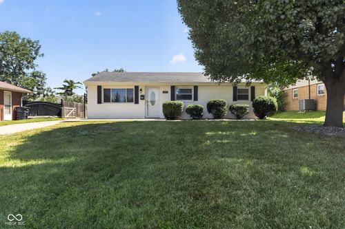 222 Grovewood Dr, Beech Grove, IN, 46107-2438 | Card Image