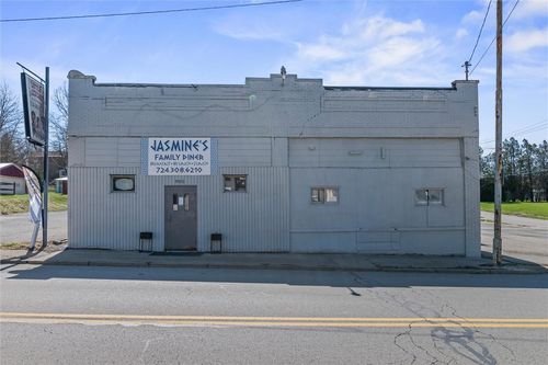 905 Roemer Blvd, Farrell, PA, 16121-1808 | Card Image