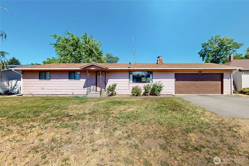 516 Rose St, Milton-Freewater, OR, 97862-9410 | Card Image
