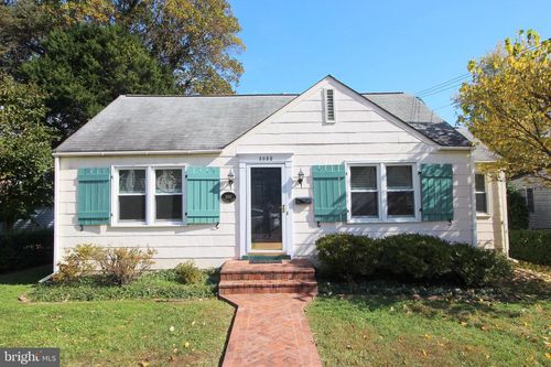 3052 Westfall Pl, FALLS CHURCH, VA, 22042-2629 | Card Image