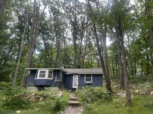 26 Cedar Ln, Sussex, NJ, 07461-5302 | Card Image