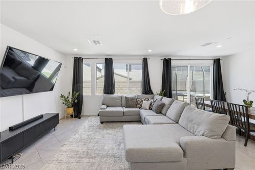 10170 Canyon Mantle St, Las Vegas, NV, 89166-1376 | Card Image