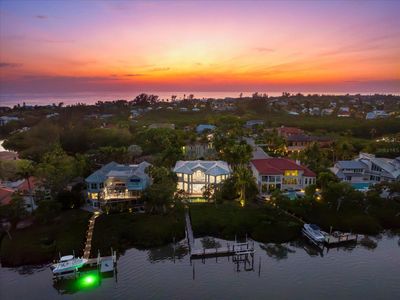 757 Hideaway Bay Drive, House other with 4 bedrooms, 5 bathrooms and null parking in Longboat Key FL | Image 2